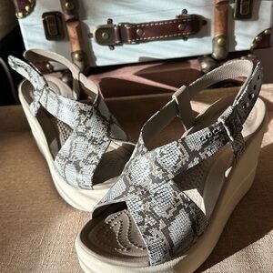 Brooklyn Snake Print Hi Wedge Crocs